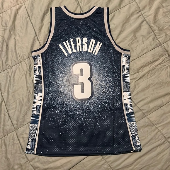 ALLEN IVERSON 1995-1996 GEORGETOWN GRADIENT MITCHELL & NESS SWINGMAN JERSEY M - Picture 1 of 6